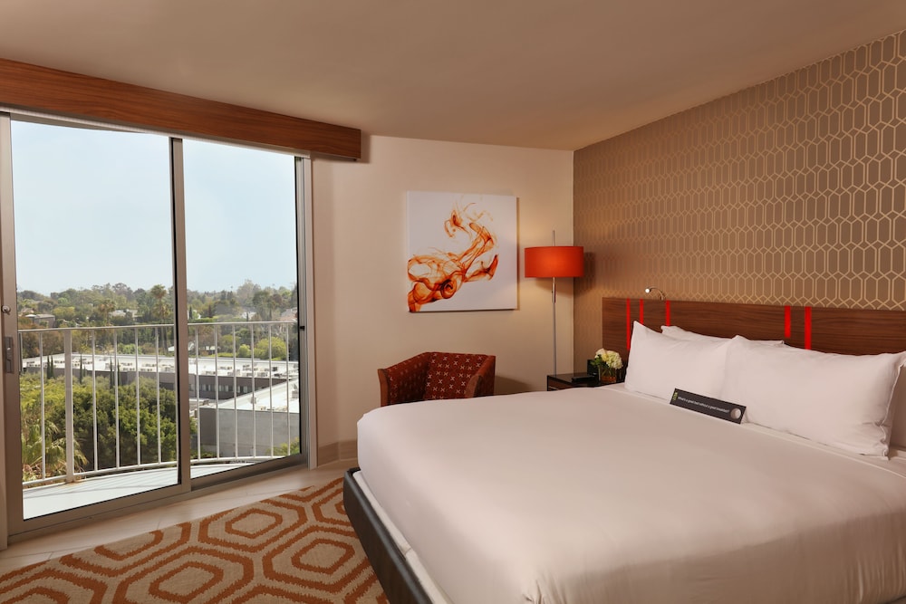 Hotel Angeleno — Hotel rooms in Los Angeles, California
