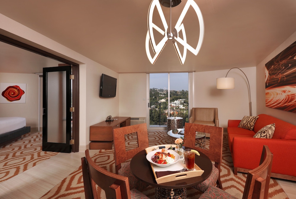 Hotel Angeleno — Hotel rooms in Los Angeles, California