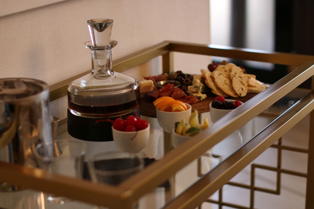 Hotel Angeleno — Restaurant & bars in Los Angeles, California