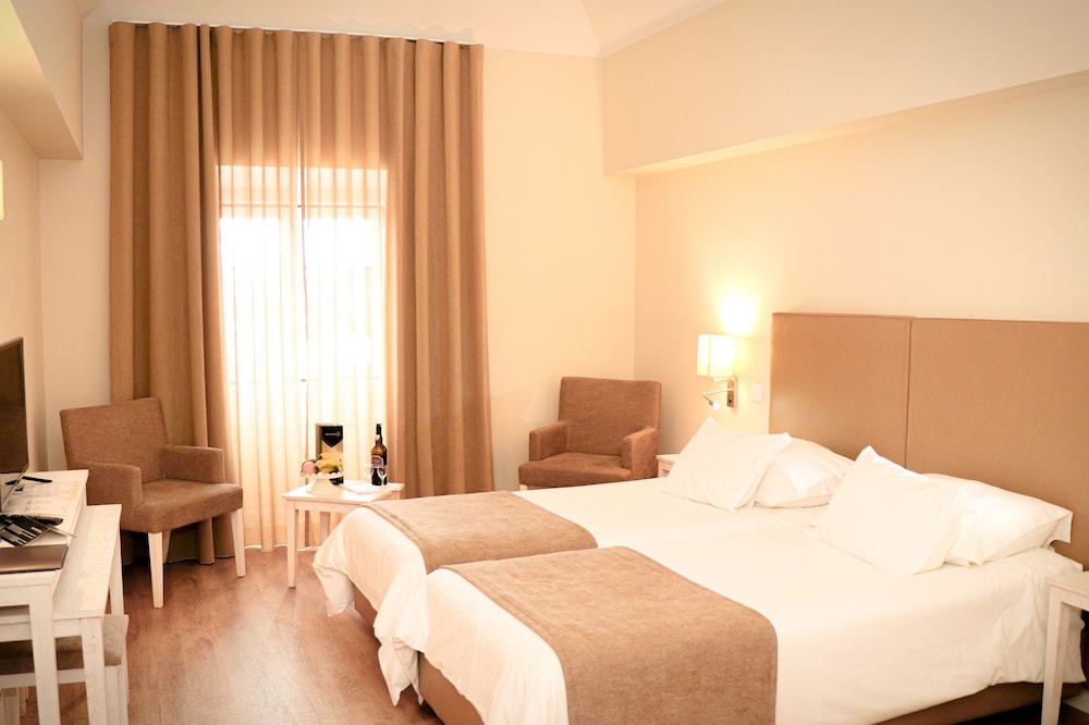 Hotel Solar do Bom Jesus — Hotel rooms in Santa Cruz, Madeira