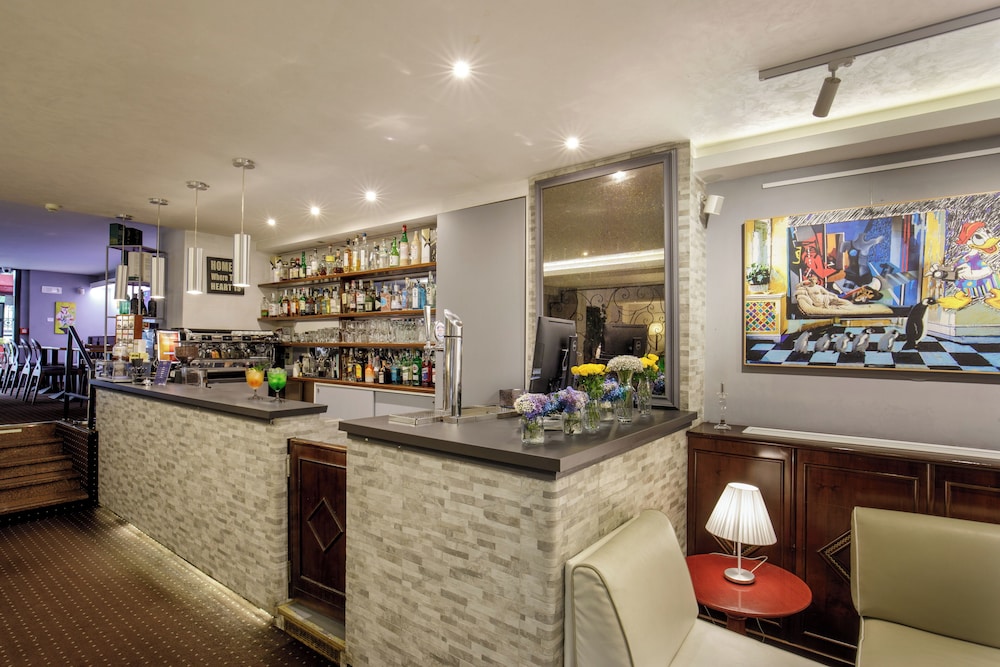 Hotel Oxford — Restaurant & bars in Rome, Lazio