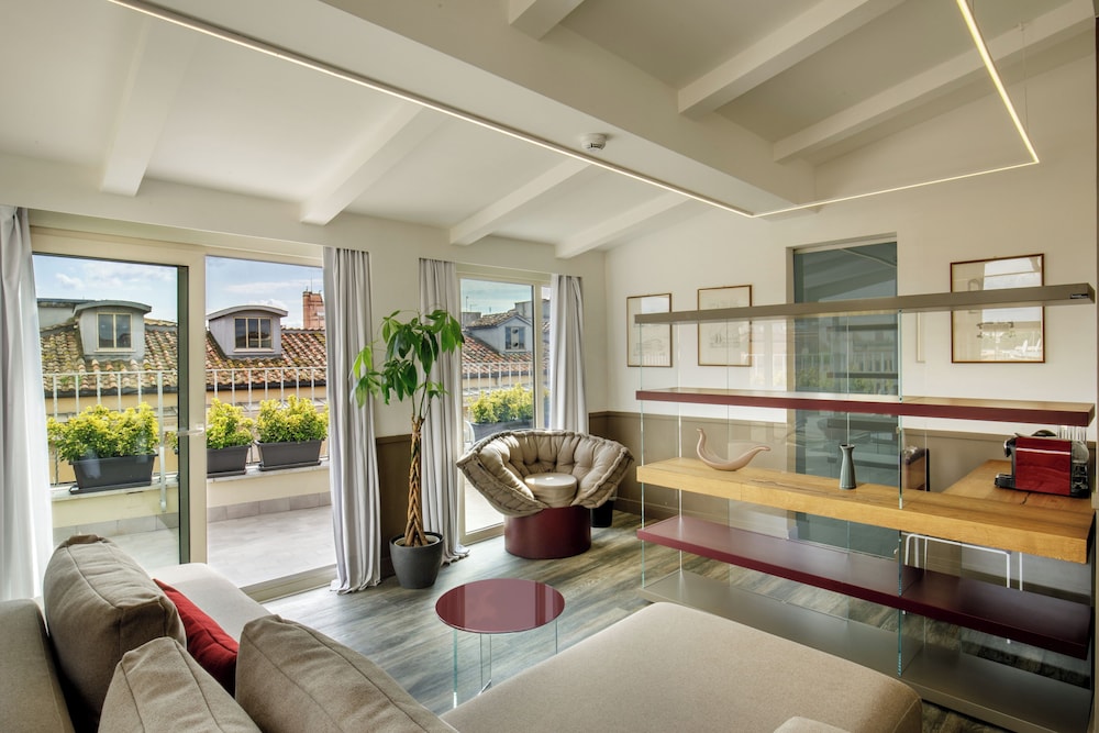 Hotel Regno by Hannah Hotels Collection — Hotel rooms in Rome, Lazio