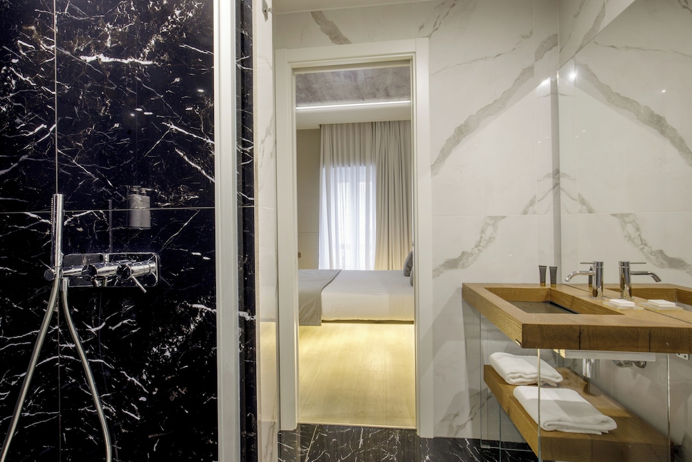 Hotel Regno by Hannah Hotels Collection — Hotel rooms in Rome, Lazio