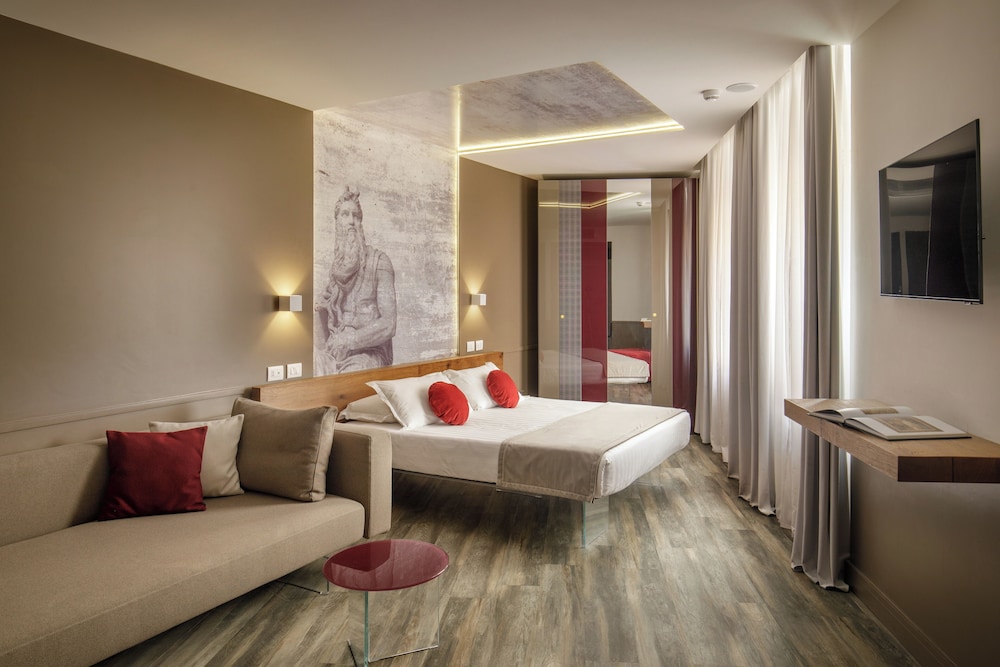 Hotel Regno by Hannah Hotels Collection — Hotel rooms in Rome, Lazio