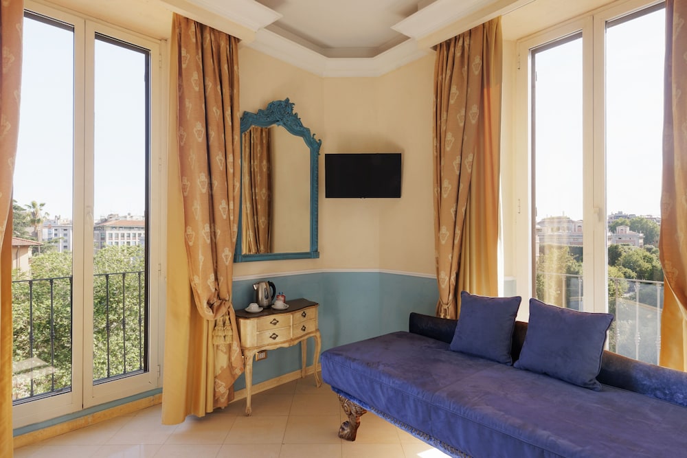 ROMANICO PALACE LUXURY HOTEL & SPA — Hotel rooms in Rome, Lazio