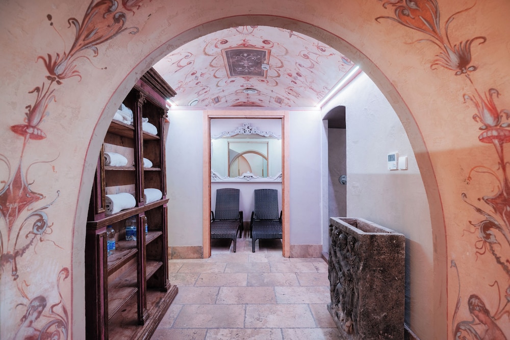 ROMANICO PALACE LUXURY HOTEL & SPA — Spa in Rome, Lazio