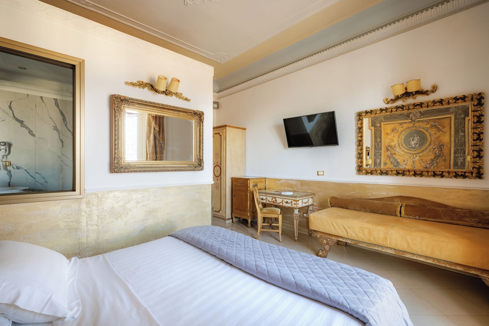 ROMANICO PALACE LUXURY HOTEL & SPA — Hotel rooms in Rome, Lazio