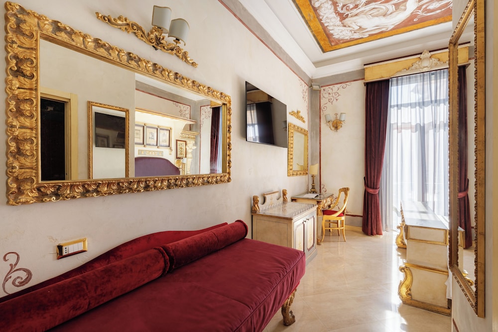 ROMANICO PALACE LUXURY HOTEL & SPA — Hotel rooms in Rome, Lazio