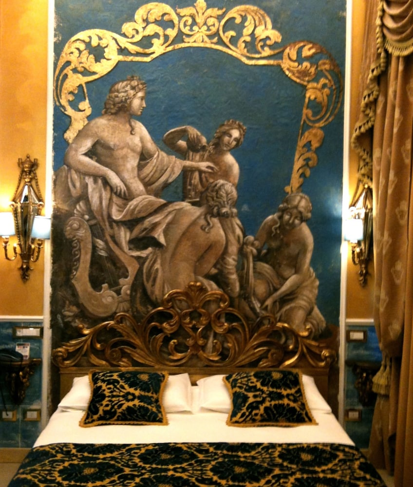 ROMANICO PALACE LUXURY HOTEL & SPA — Hotel rooms in Rome, Lazio