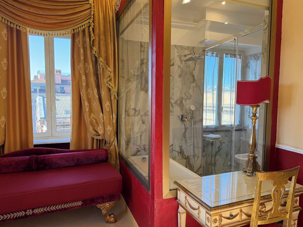 ROMANICO PALACE LUXURY HOTEL & SPA — Hotel rooms in Rome, Lazio