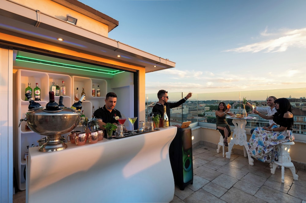 ROMANICO PALACE LUXURY HOTEL & SPA — Restaurant & bars in Rome, Lazio