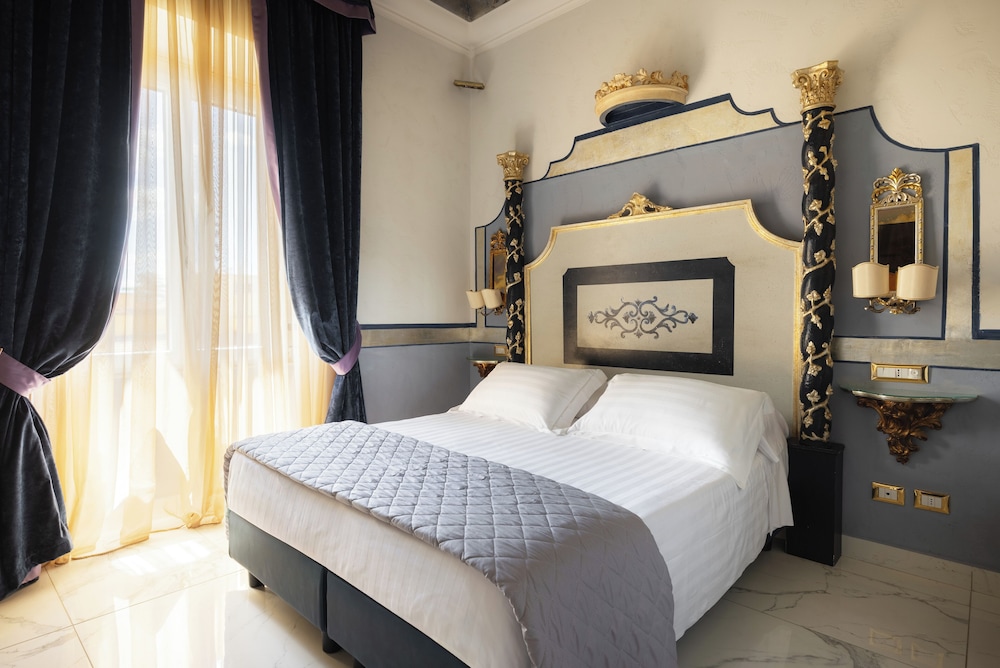 ROMANICO PALACE LUXURY HOTEL & SPA — Hotel rooms in Rome, Lazio