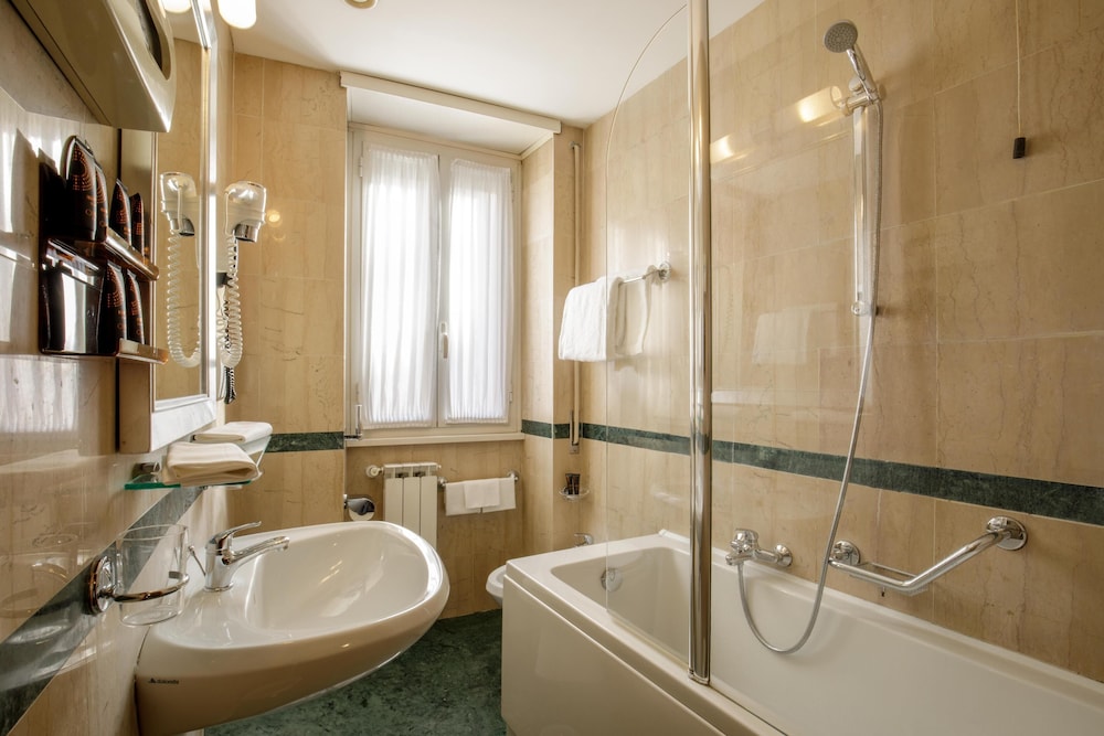 Hotel Santa Costanza by OMNIA hotels — Hotel rooms in Rome, Lazio
