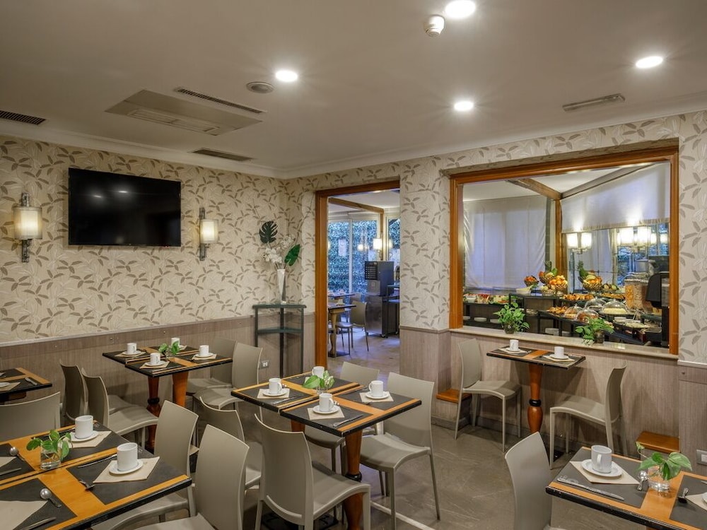 Hotel Santa Costanza by OMNIA hotels — Restaurant & bars in Rome, Lazio