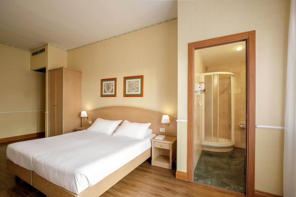 Hotel Santa Costanza by OMNIA hotels — Hotel rooms in Rome, Lazio
