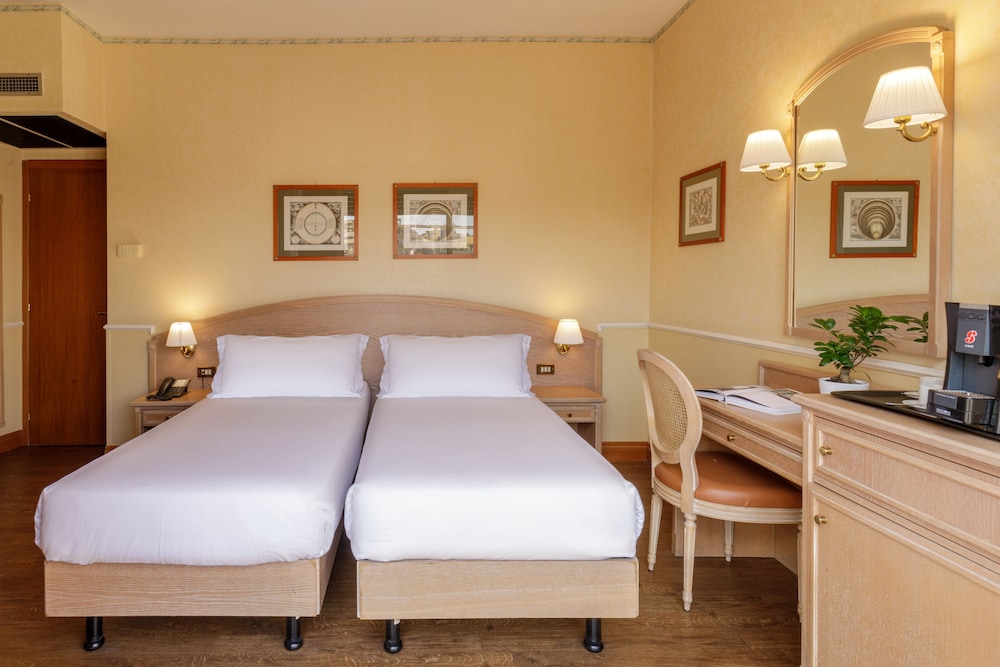 Hotel Santa Costanza by OMNIA hotels — Hotel rooms in Rome, Lazio