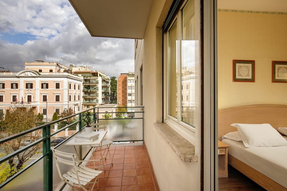 Hotel Santa Costanza by OMNIA hotels — Hotel rooms in Rome, Lazio