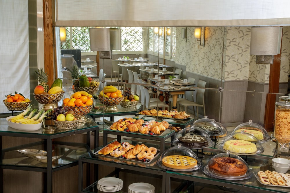 Hotel Santa Costanza by OMNIA hotels — Restaurant & bars in Rome, Lazio