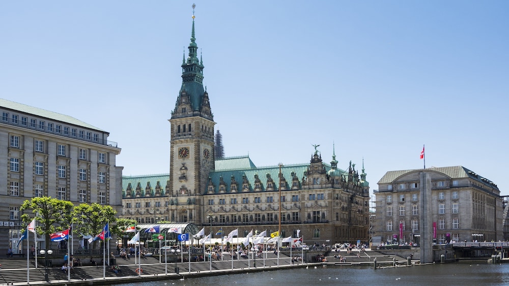 Holiday Inn Hamburg - City Nord by IHG — Attractions in the area in Hamburg, Hamburg