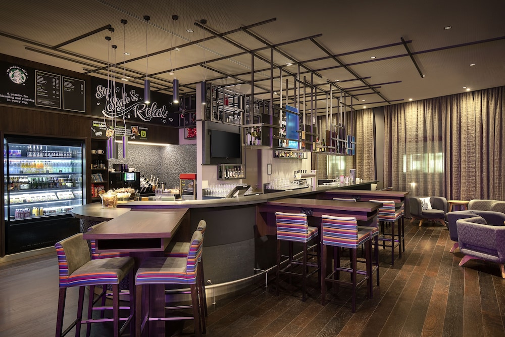 Holiday Inn Hamburg - City Nord by IHG — Restaurant & bars in Hamburg, Hamburg