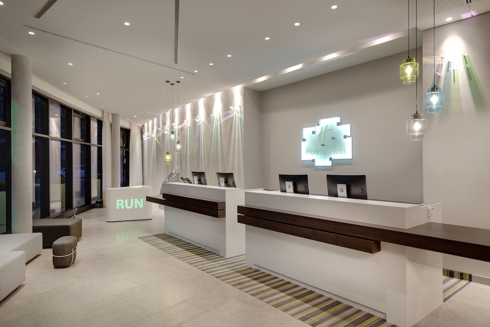 Holiday Inn Hamburg - City Nord by IHG — Hotel building in Hamburg, Hamburg