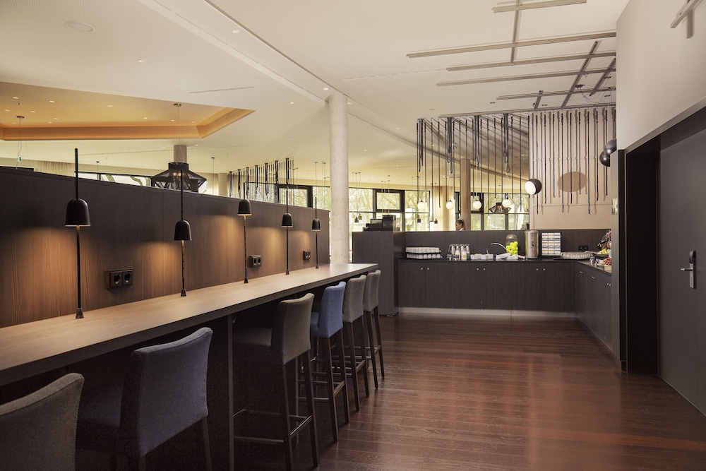 Holiday Inn Hamburg - City Nord by IHG — Restaurant & bars in Hamburg, Hamburg