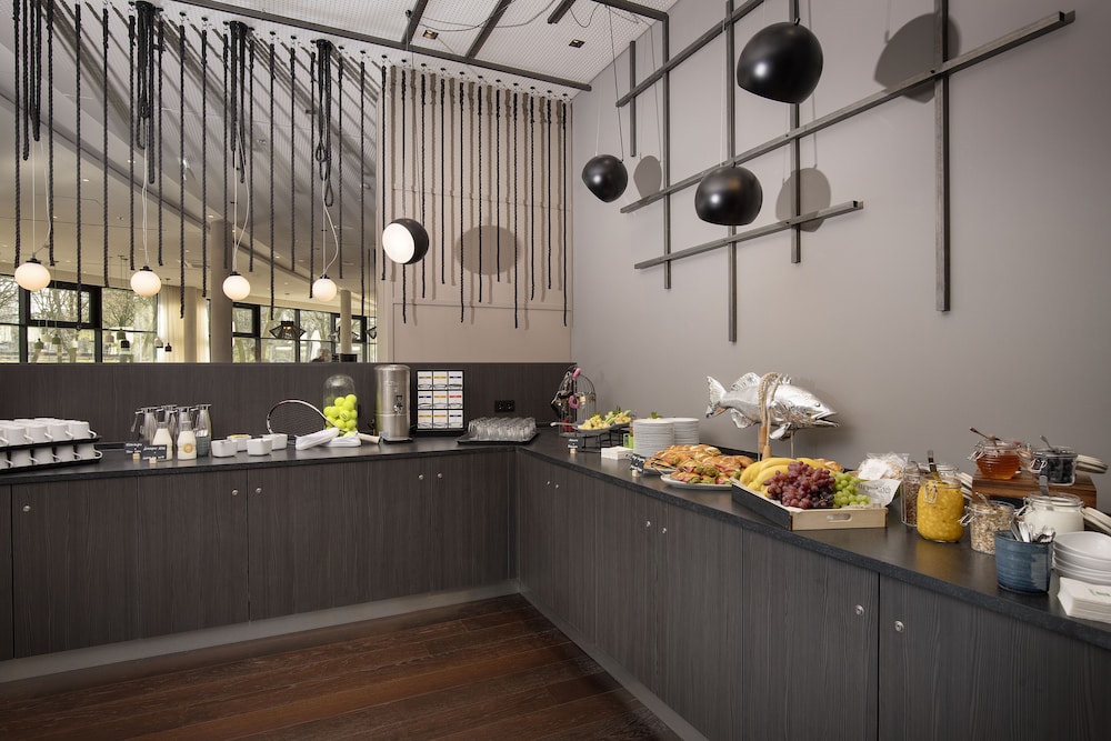 Holiday Inn Hamburg - City Nord by IHG — Restaurant & bars in Hamburg, Hamburg