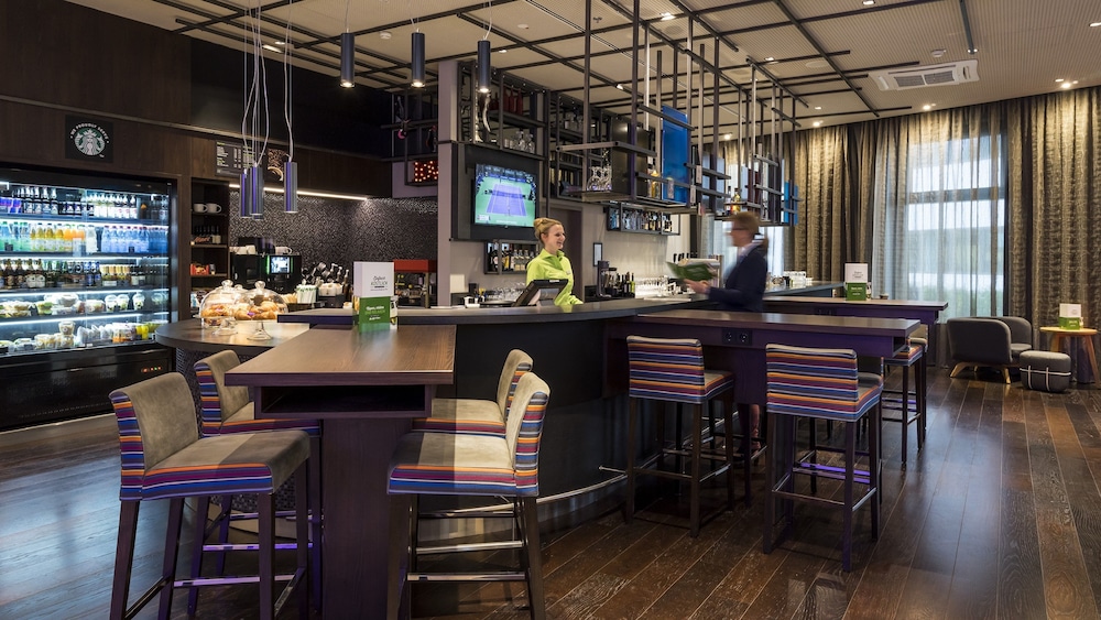 Holiday Inn Hamburg - City Nord by IHG — Restaurant & bars in Hamburg, Hamburg