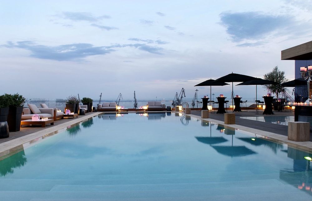 . The Met Hotel, a member of Design Hotels