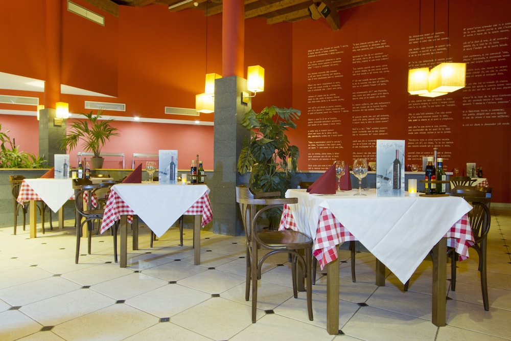 Playitas Hotel - Sports Resort — Restaurant & bars in Las Playitas, Canary Islands