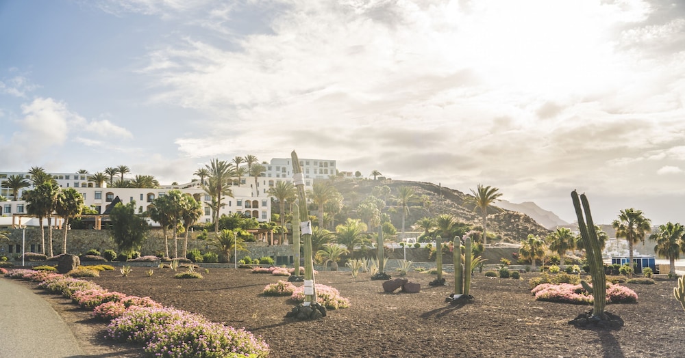 Playitas Hotel - Sports Resort — Hotel building in Las Playitas, Canary Islands