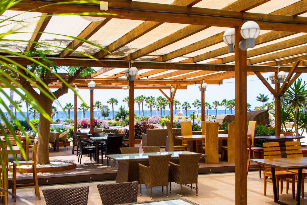 Playitas Hotel - Sports Resort — Restaurant & bars in Las Playitas, Canary Islands