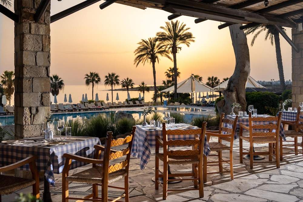 Coral Beach Hotel and Resort — Restaurant & bars in Peyia, Paphos Region