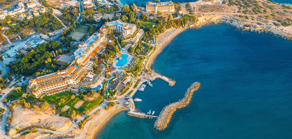 Coral Beach Hotel and Resort — Main photo in Peyia, Paphos Region