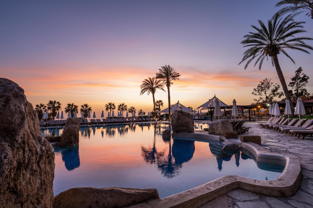 Coral Beach Hotel and Resort — Swimming pool in Peyia, Paphos Region