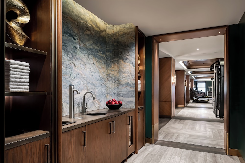 Fairmont Royal York — Sports & recreation in Toronto, Ontario