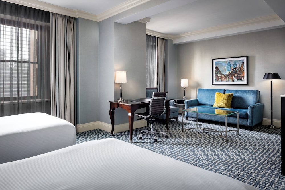 Fairmont Royal York — Hotel rooms in Toronto, Ontario