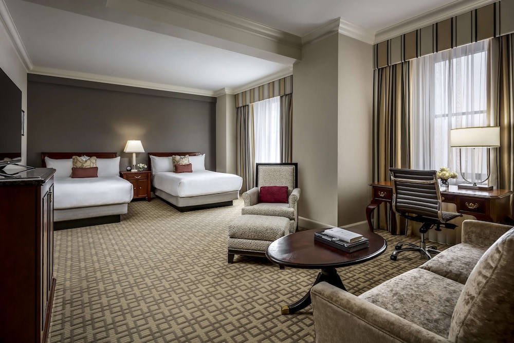 Fairmont Royal York — Hotel rooms in Toronto, Ontario