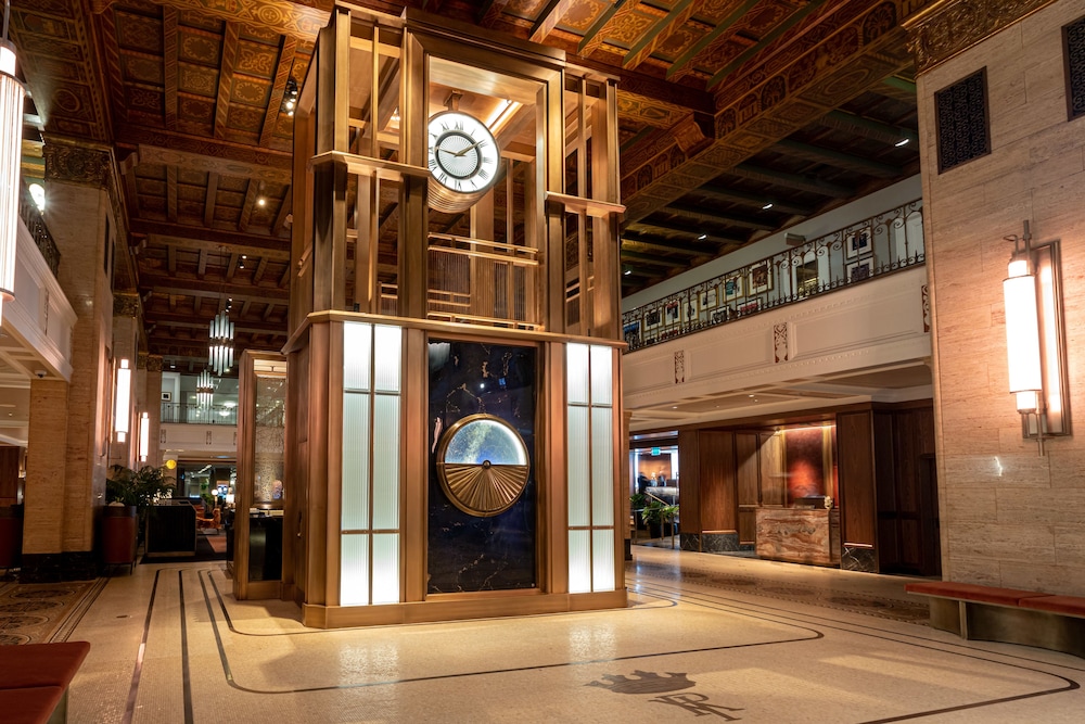 Fairmont Royal York — Hotel building in Toronto, Ontario