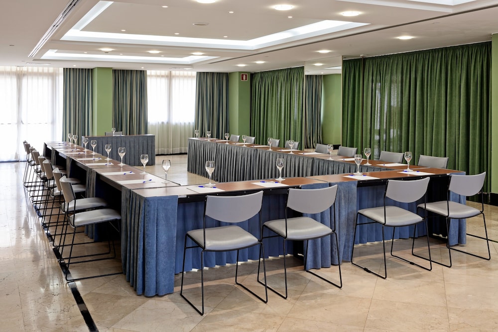 Be Live Experience Orotava — Hotel building in Puerto de la Cruz, Canary Islands