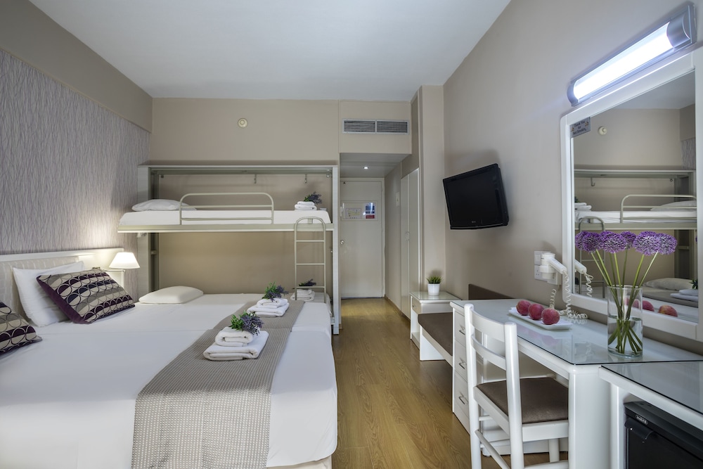 Pavlo Napa Beach Hotel — Hotel rooms in Ayia Napa, Famagusta Region