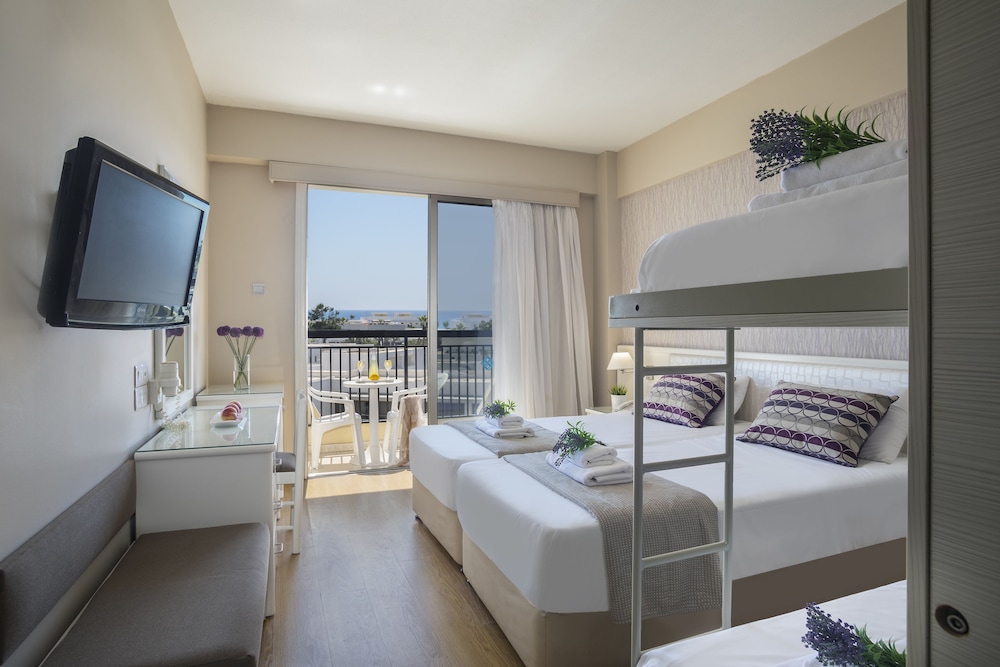 Pavlo Napa Beach Hotel — Hotel rooms in Ayia Napa, Famagusta Region