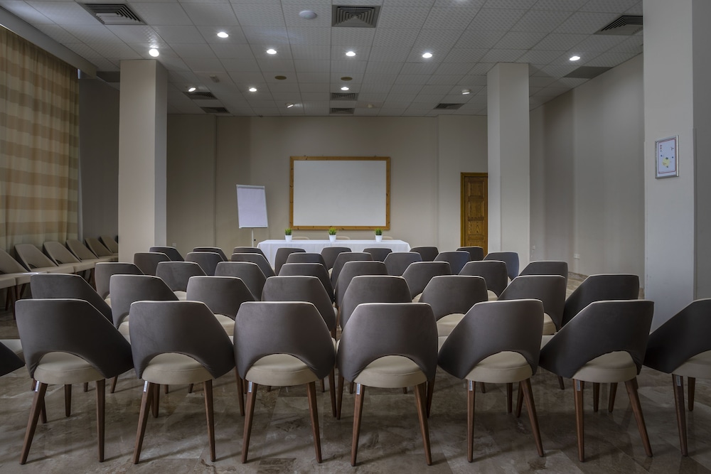 Pavlo Napa Beach Hotel — Hotel building in Ayia Napa, Famagusta Region
