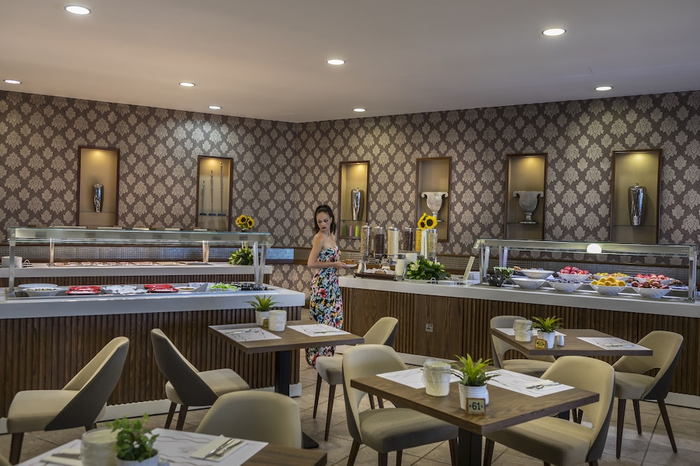 Pavlo Napa Beach Hotel — Restaurant & bars in Ayia Napa, Famagusta Region
