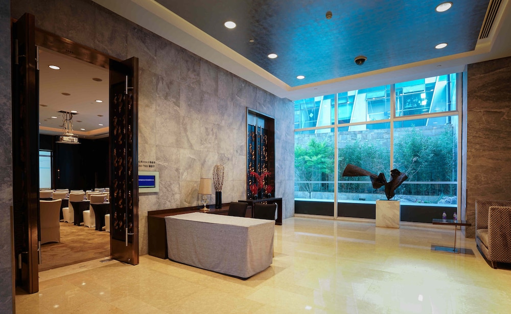 DoubleTree by Hilton Beijing — Hotel building in Beijing, Beijing