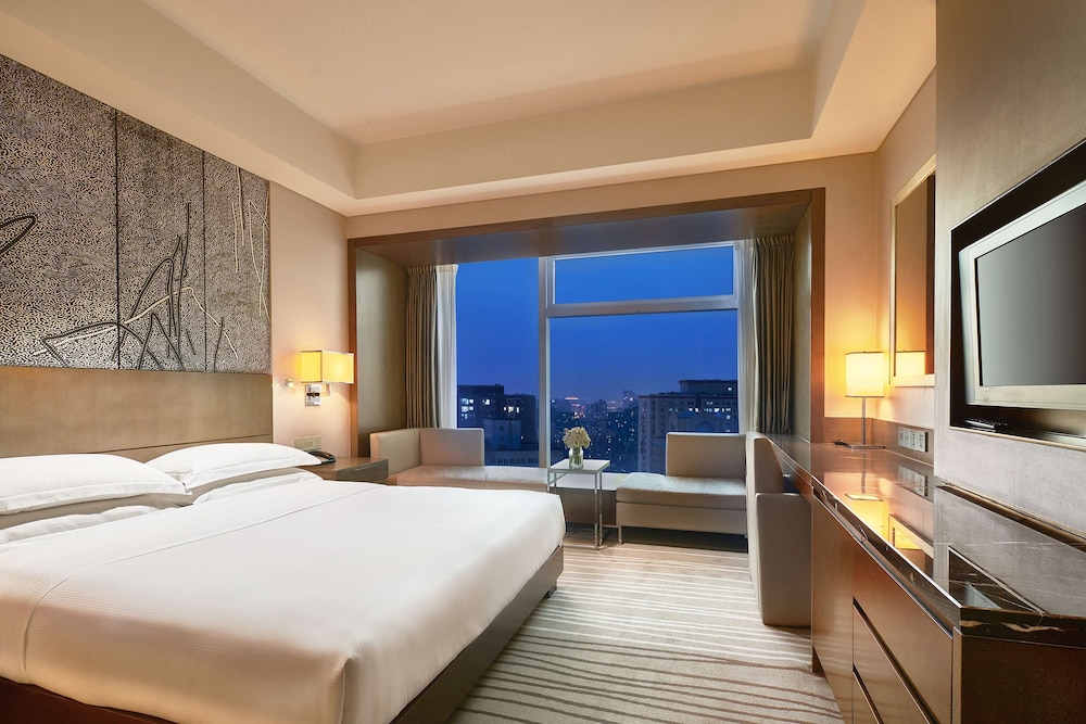 DoubleTree by Hilton Beijing — Hotel rooms in Beijing, Beijing
