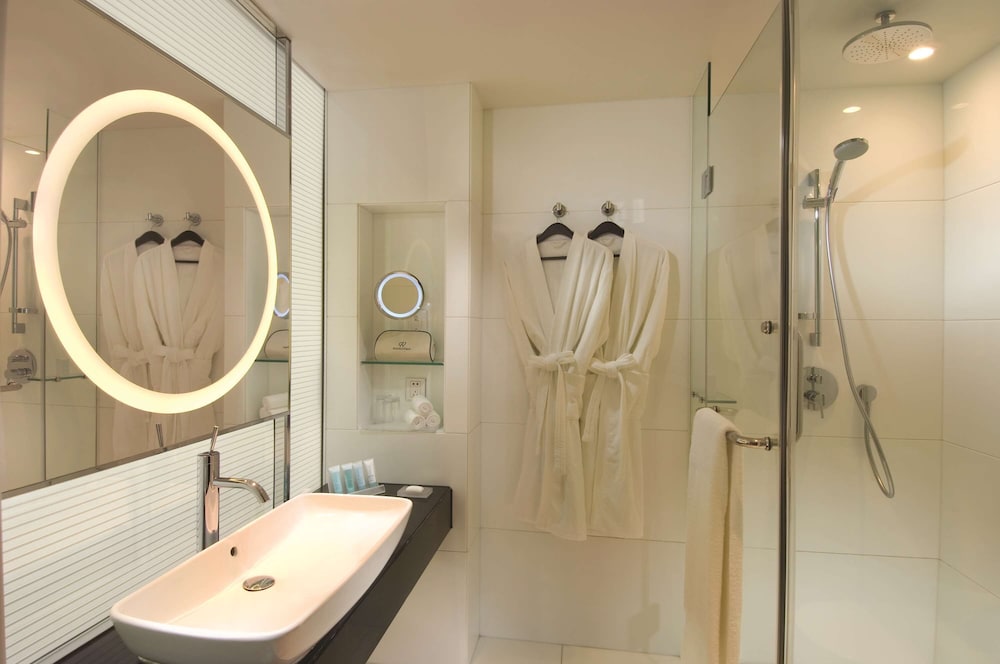 DoubleTree by Hilton Beijing — Hotel rooms in Beijing, Beijing