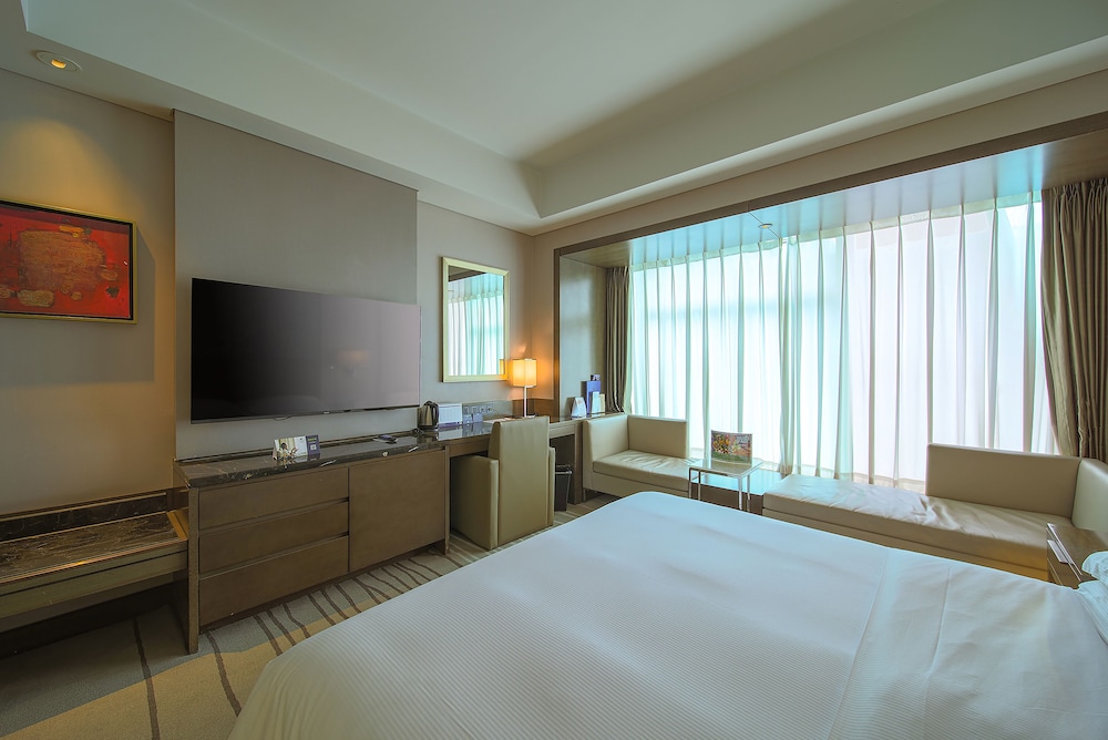 DoubleTree by Hilton Beijing — Hotel rooms in Beijing, Beijing