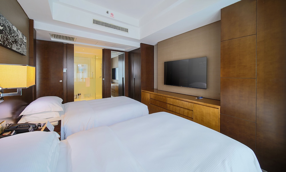 DoubleTree by Hilton Beijing — Hotel rooms in Beijing, Beijing