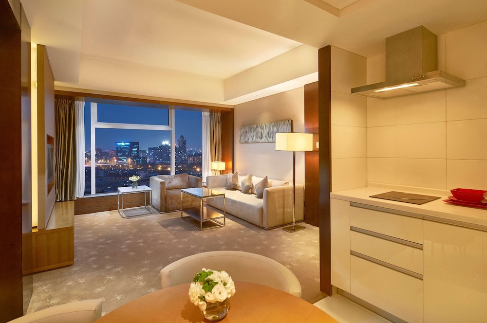 DoubleTree by Hilton Beijing — Hotel rooms in Beijing, Beijing